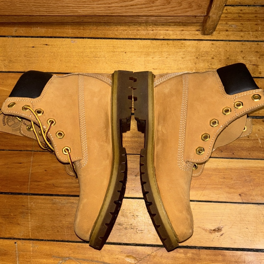 Timberland - Picture 2 of 6